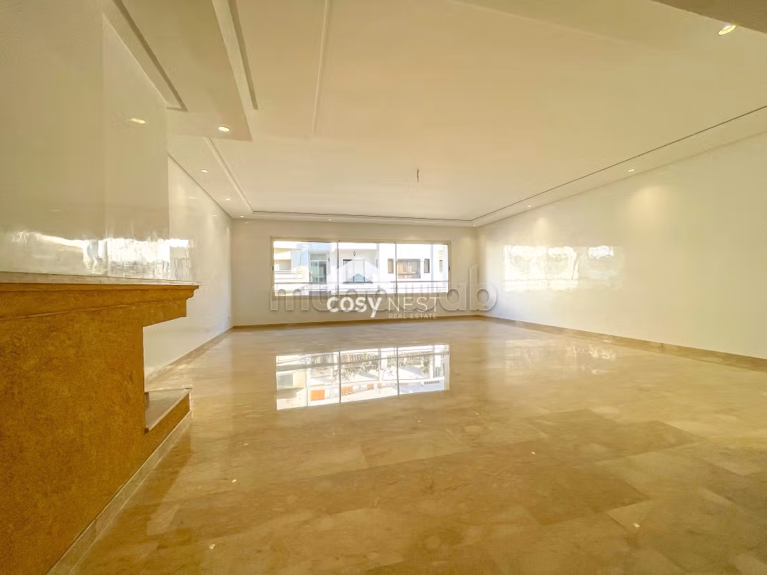 Apartment 200 m² for rent in Casablanca (Racine District) — Photo 5