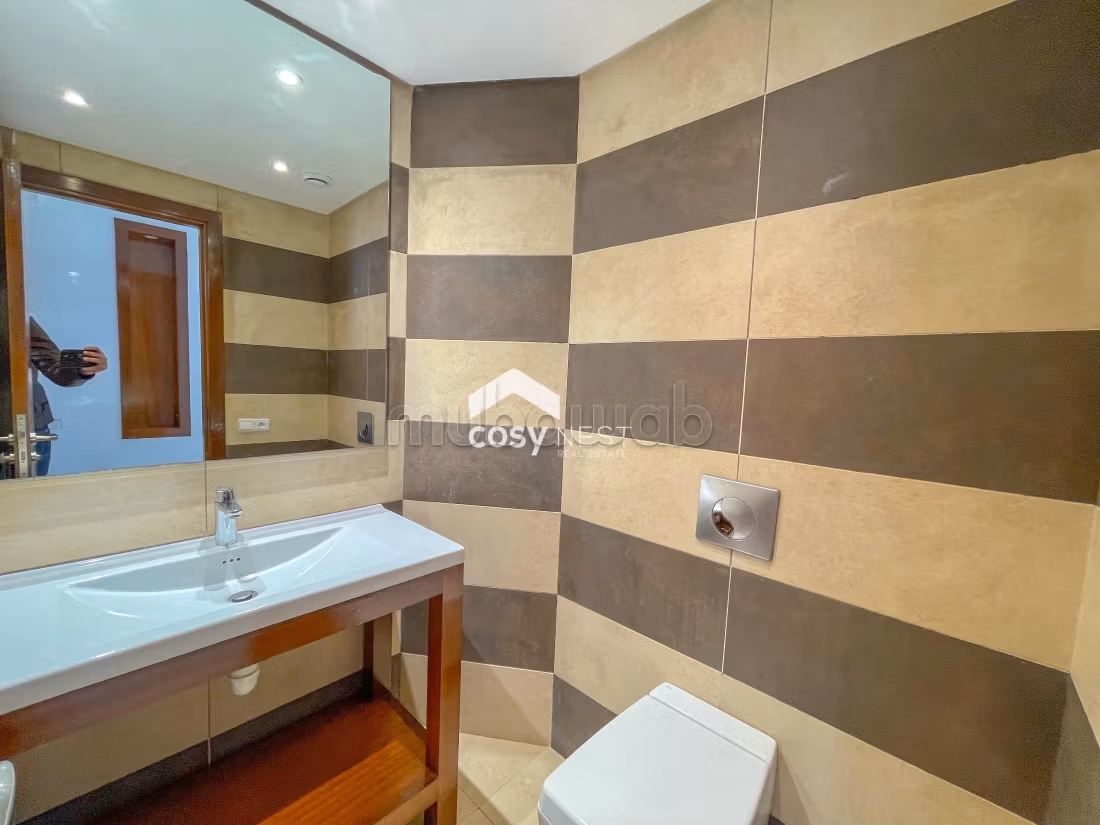 Apartment 200 m² for rent in Casablanca (Racine District) — Photo 21