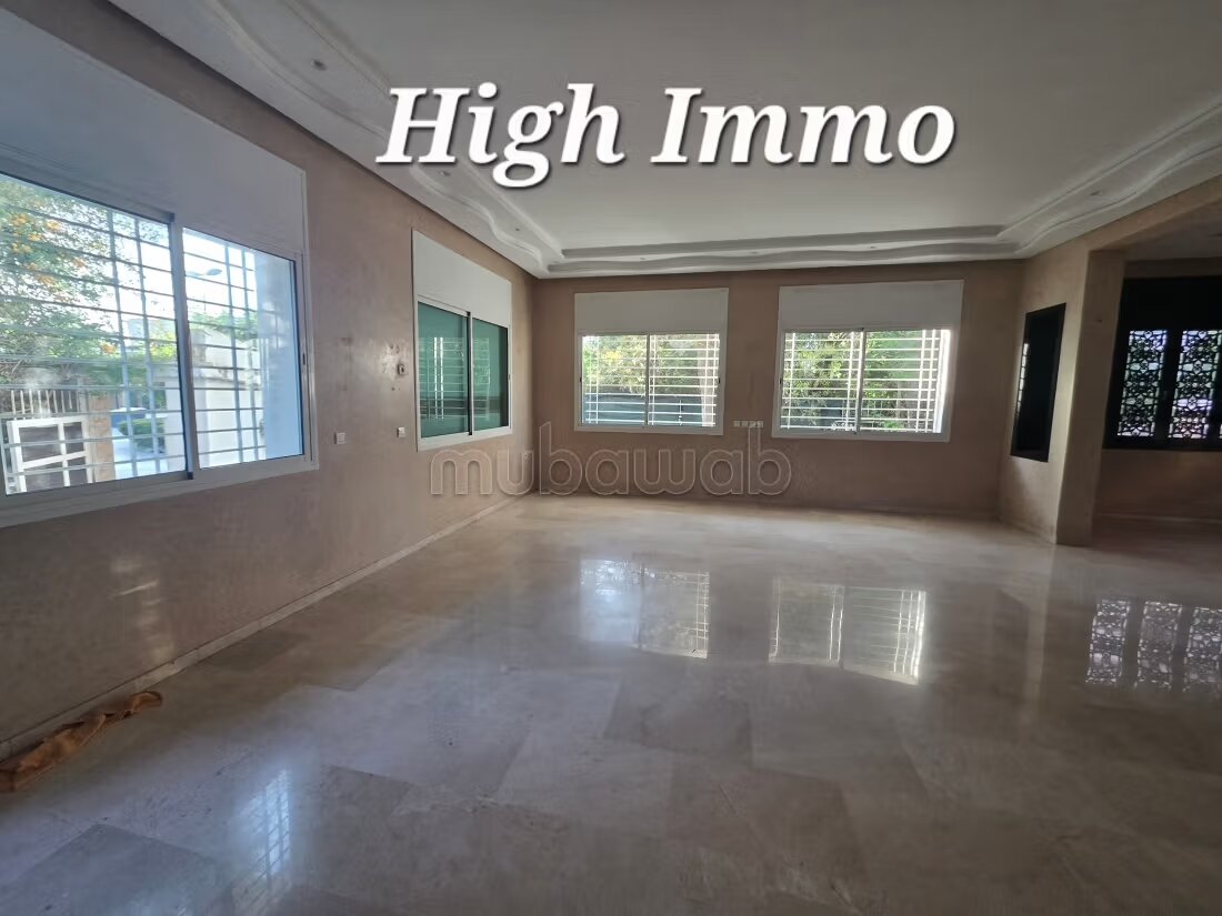 Villa 3 façades de 360m² à vendre à Rabat — Photo 4