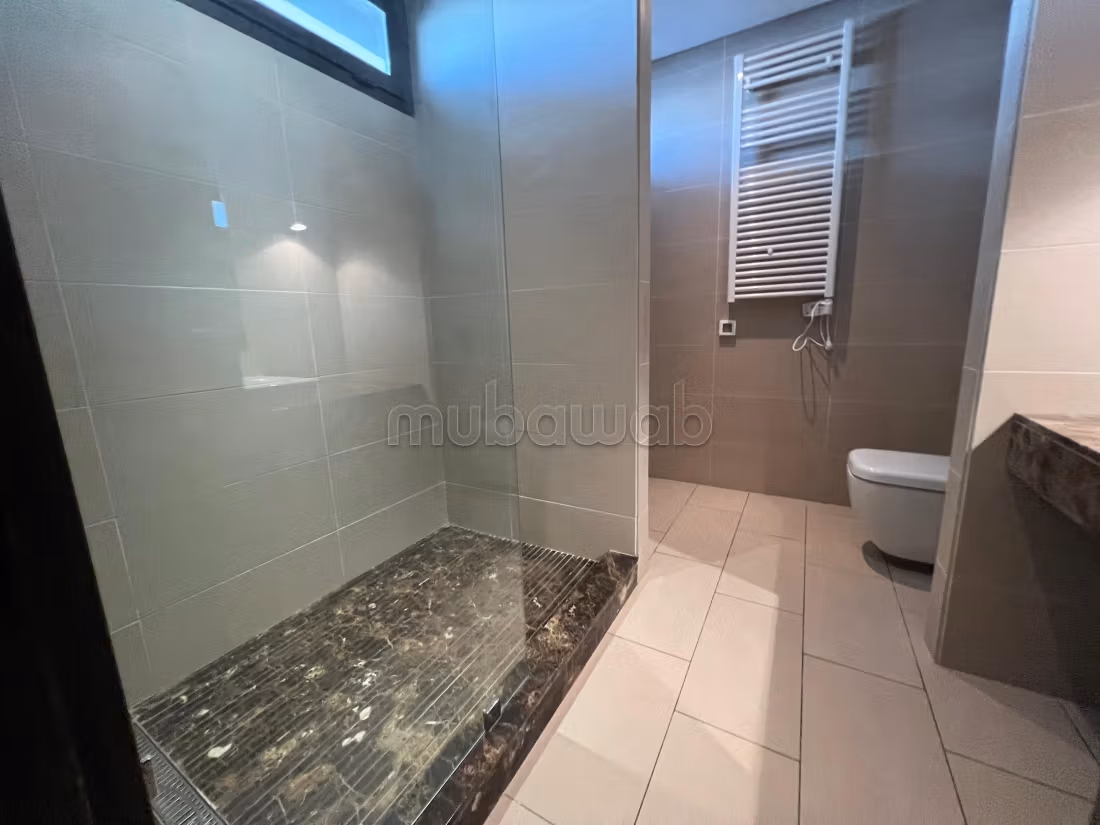 Appartement 200 m² à louer à Ain Diab — Photo 16