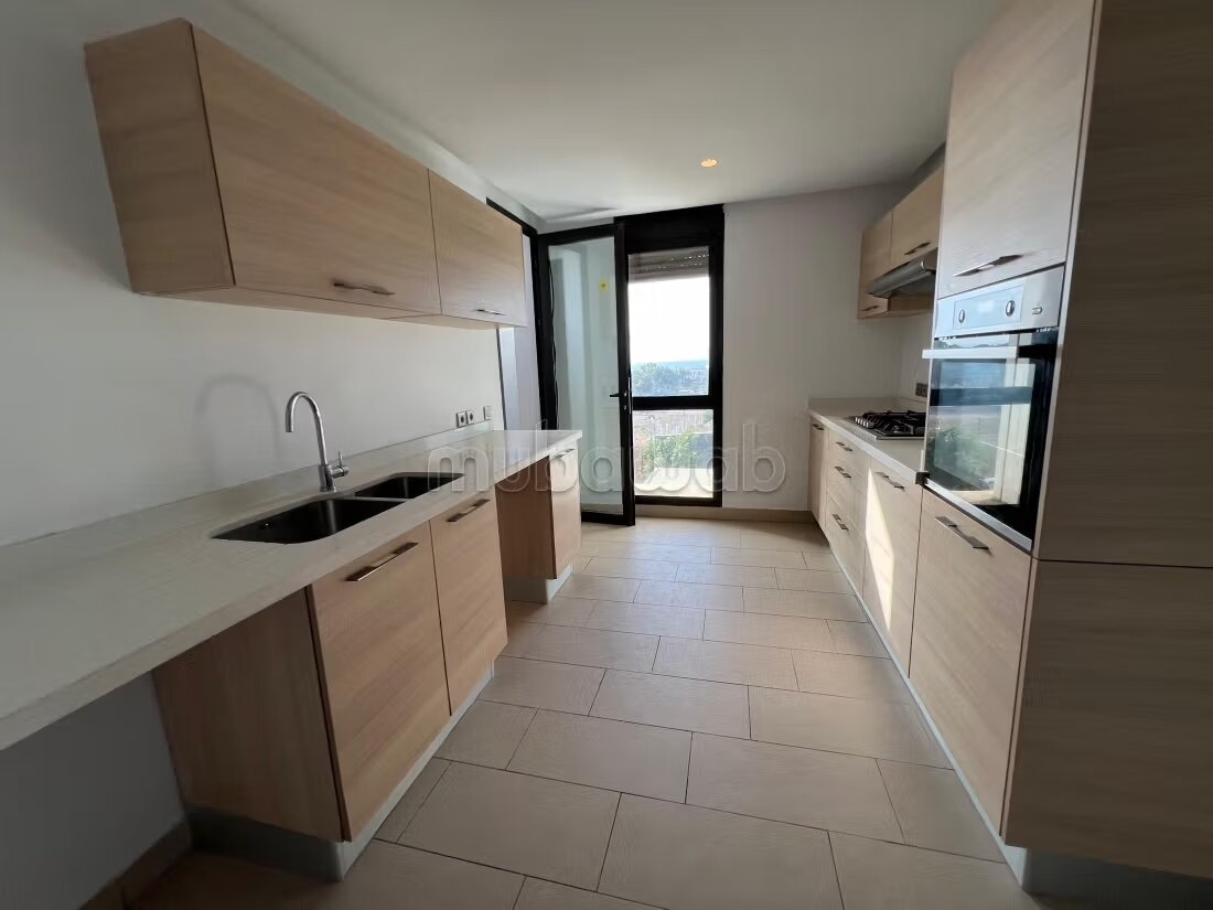 Appartement 200 m² à louer à Ain Diab — Photo 9