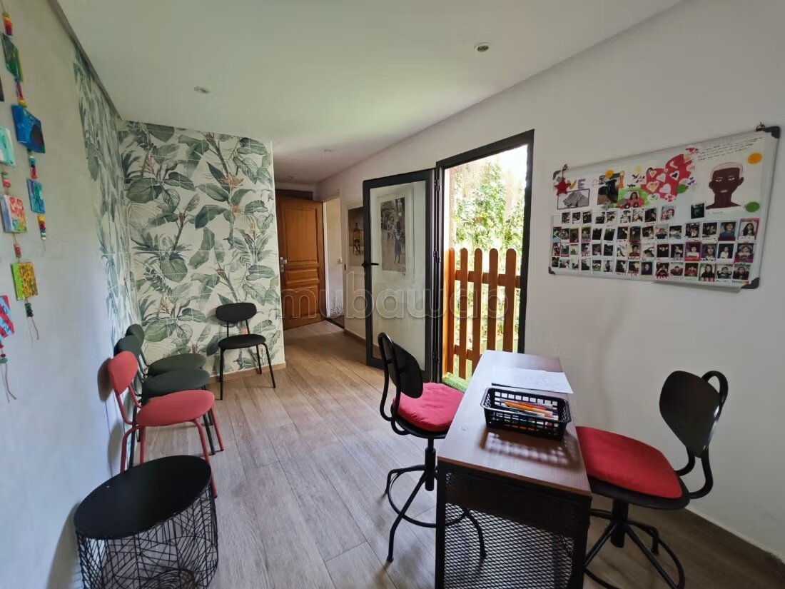 Maison moderne de 225 m² à vendre — Photo 12