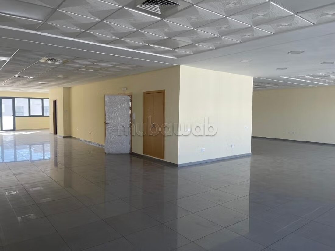 مكتب ٣٠٠م٢ للإيجار في الدار البيضاء — Photo 8