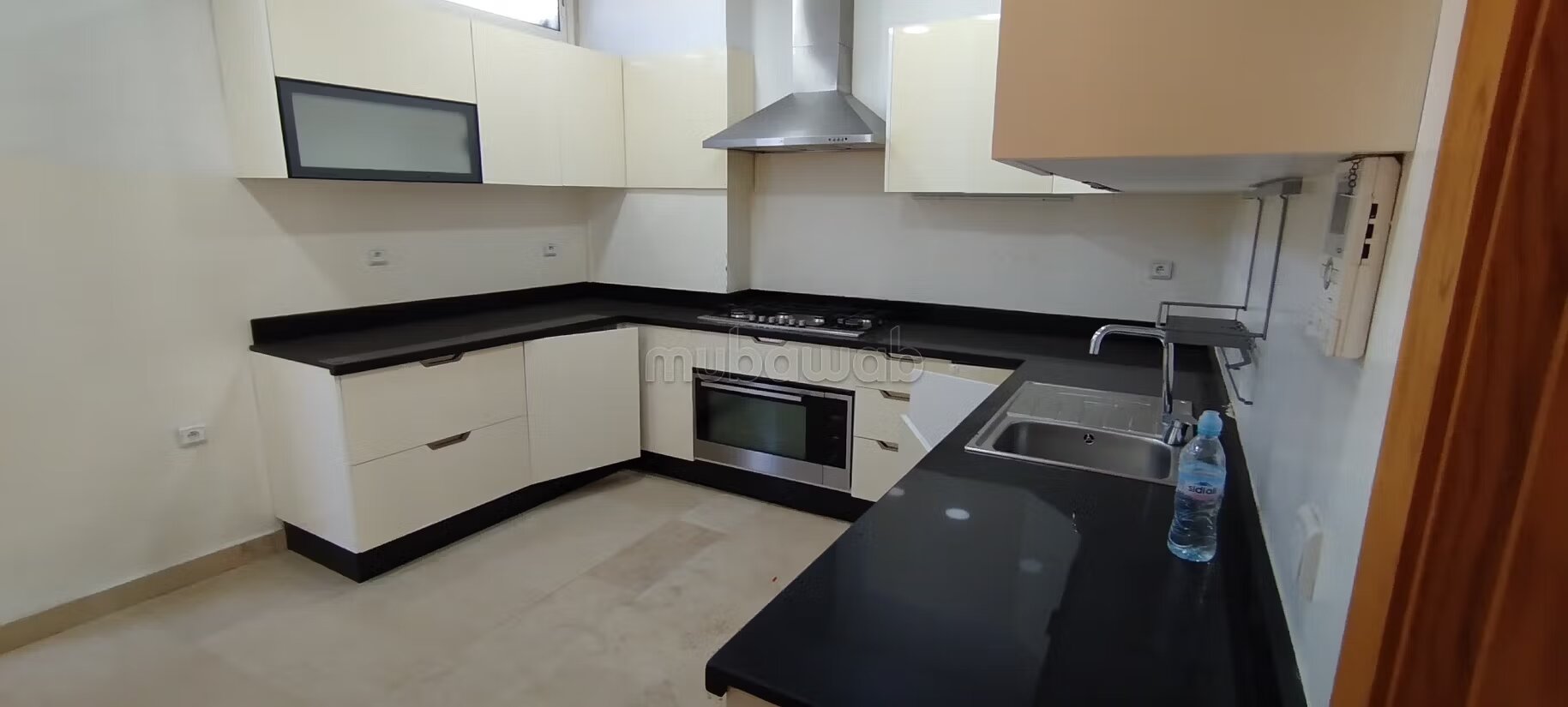 Villa 250 m² à louer à الدار البيضاء — Photo 29