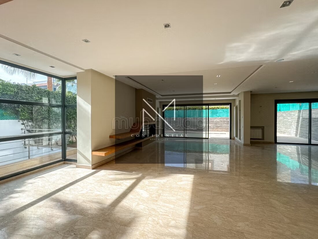 Contemporary Villa 500 m² for rent in Casablanca — Photo 16