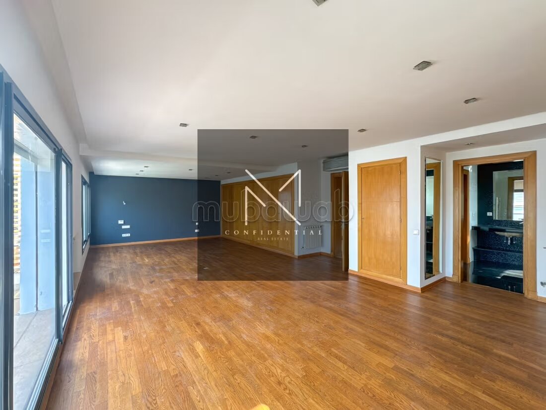 Contemporary Villa 500 m² for rent in Casablanca — Photo 20
