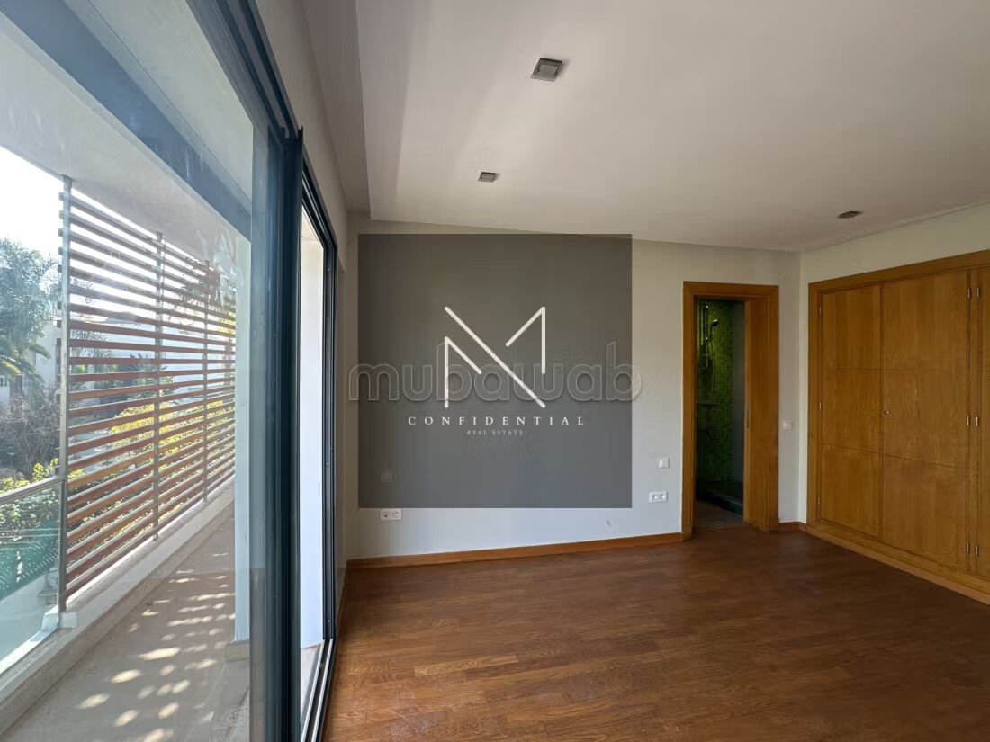 Contemporary Villa 500 m² for rent in Casablanca — Photo 28