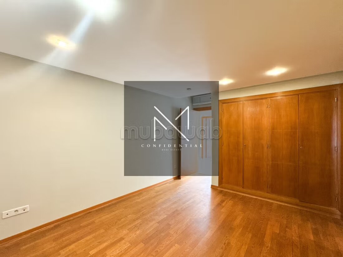Contemporary Villa 500 m² for rent in Casablanca — Photo 34