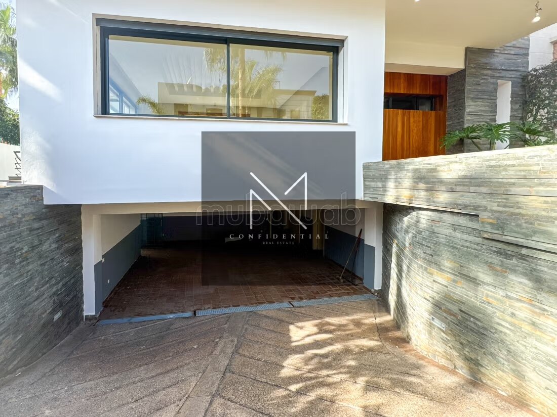 Contemporary Villa 500 m² for rent in Casablanca — Photo 40