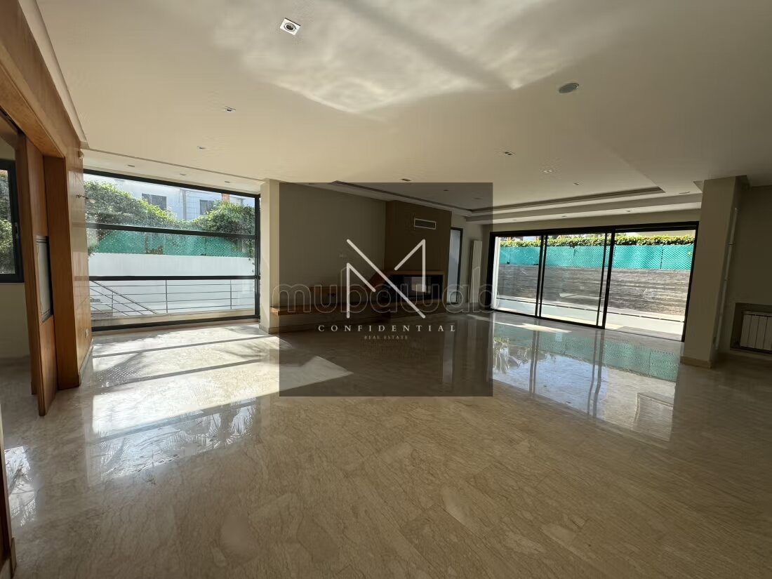 Contemporary Villa 500 m² for rent in Casablanca — Photo 9