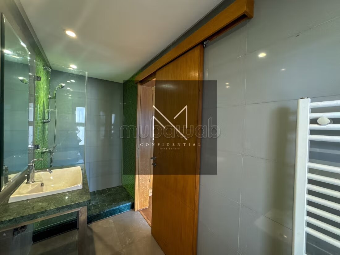 Contemporary Villa 500 m² for rent in Casablanca — Photo 31