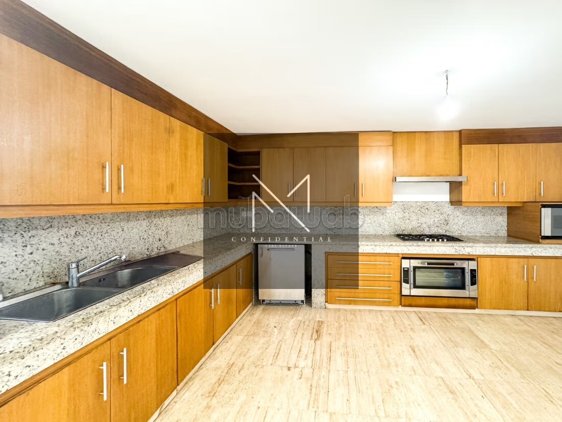 Contemporary Villa 500 m² for rent in Casablanca — Photo 37
