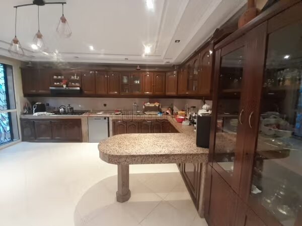 Contemporary Villa 500 m² for rent in Casablanca — Photo 45
