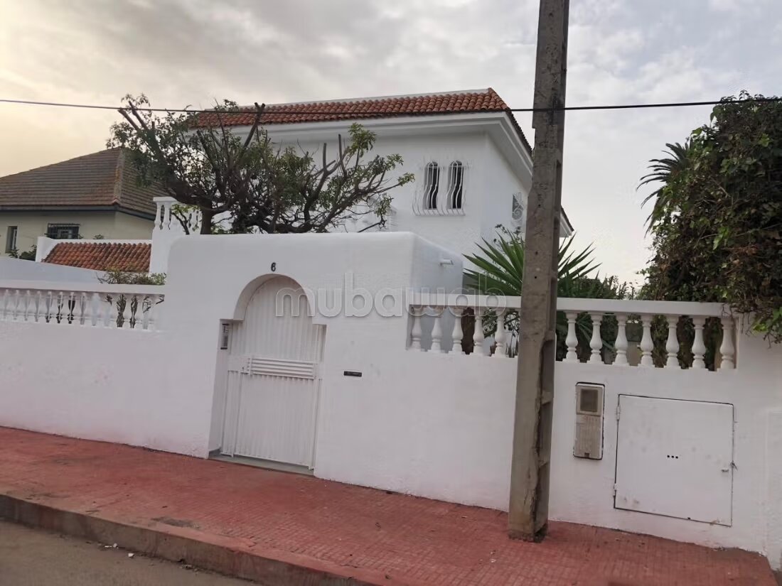 Villa 500 m² for rent in Oasis, Casablanca — Photo 17