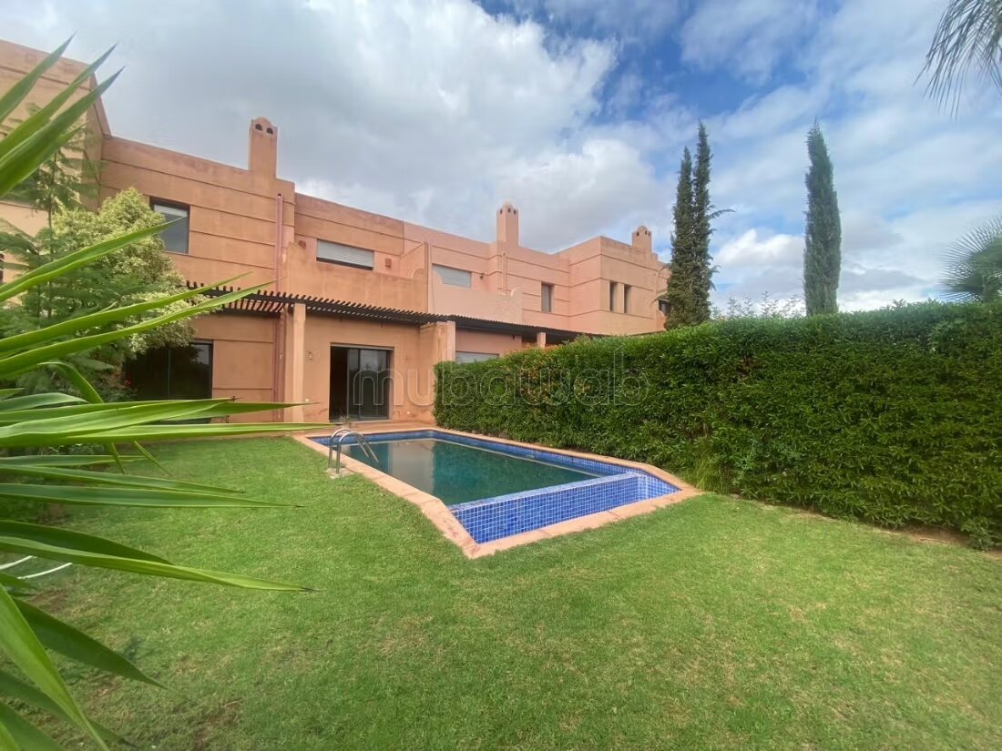 Golf Resort Villa for Sale in Marrakech, 230 m² — Photo 3