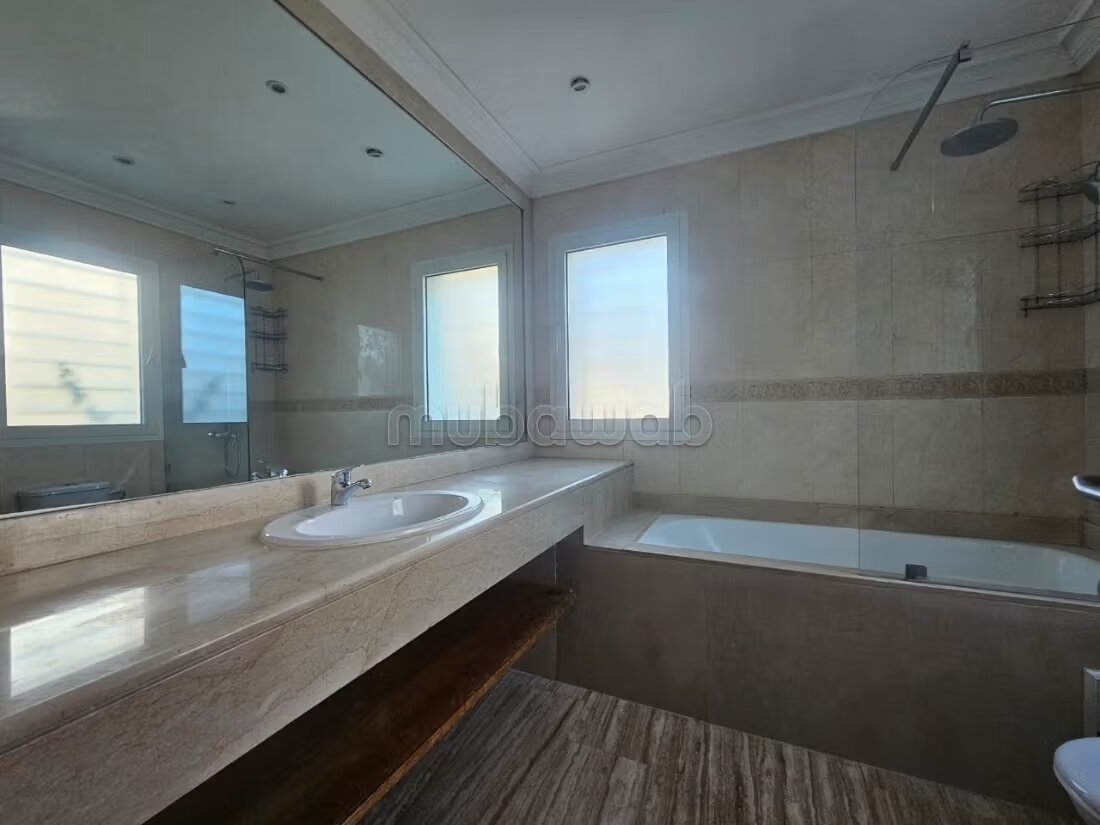 Villa 700 m² à louer à Anfa Supérieur, الدار البيضاء — Photo 12