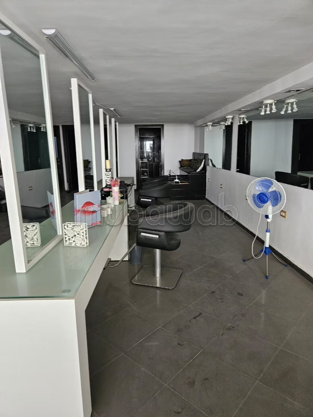 Hassan Salon d'esthétique et Coiffure à vendre