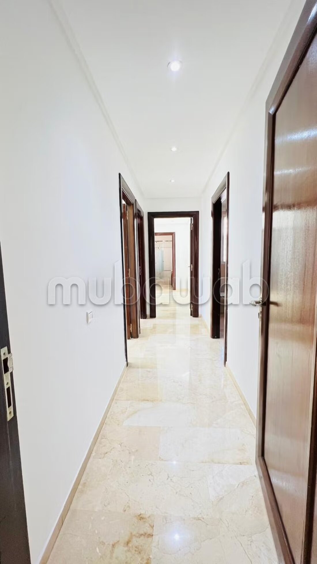 شقة 260 متر مربع للإيجار في الرباط — Photo 18