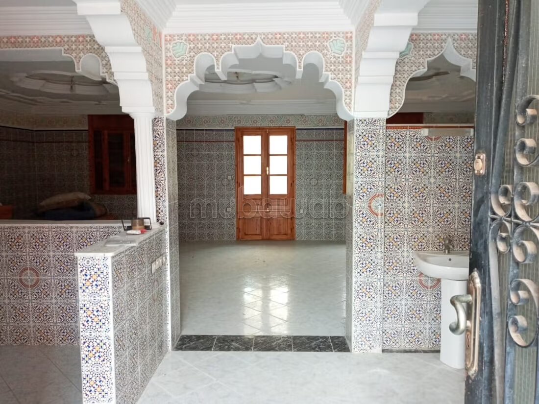 Villa 216 m² à louer à Casablanca — Photo 4