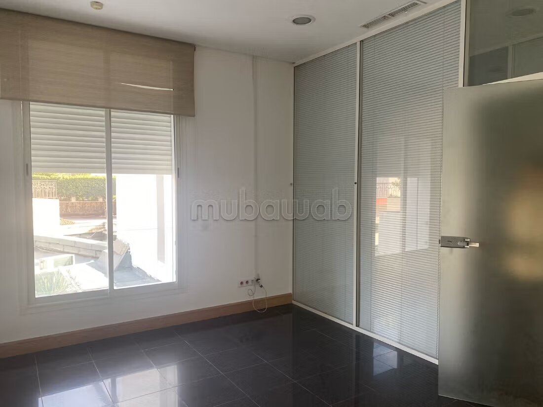Bureau 750 m² à louer à Rabat — Photo 9