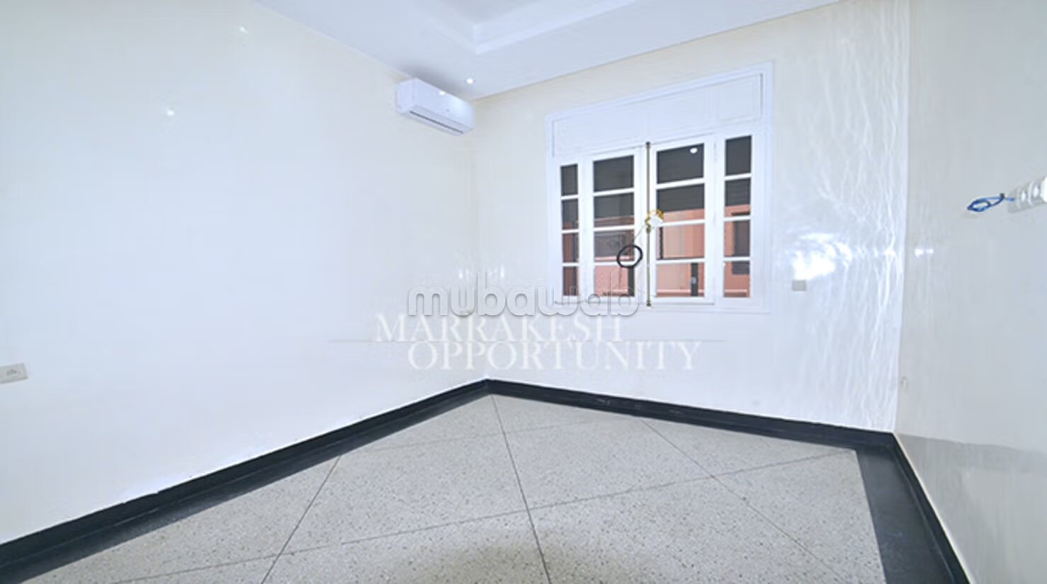 مكتب 100 متر مربع للإيجار في مراكش — Photo 8