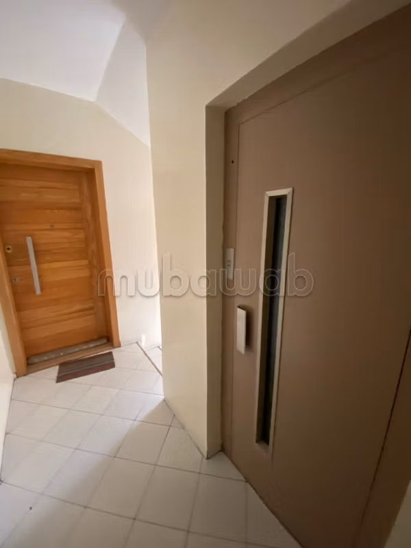 Bureau 95 m² à louer à Rabat — Photo 9