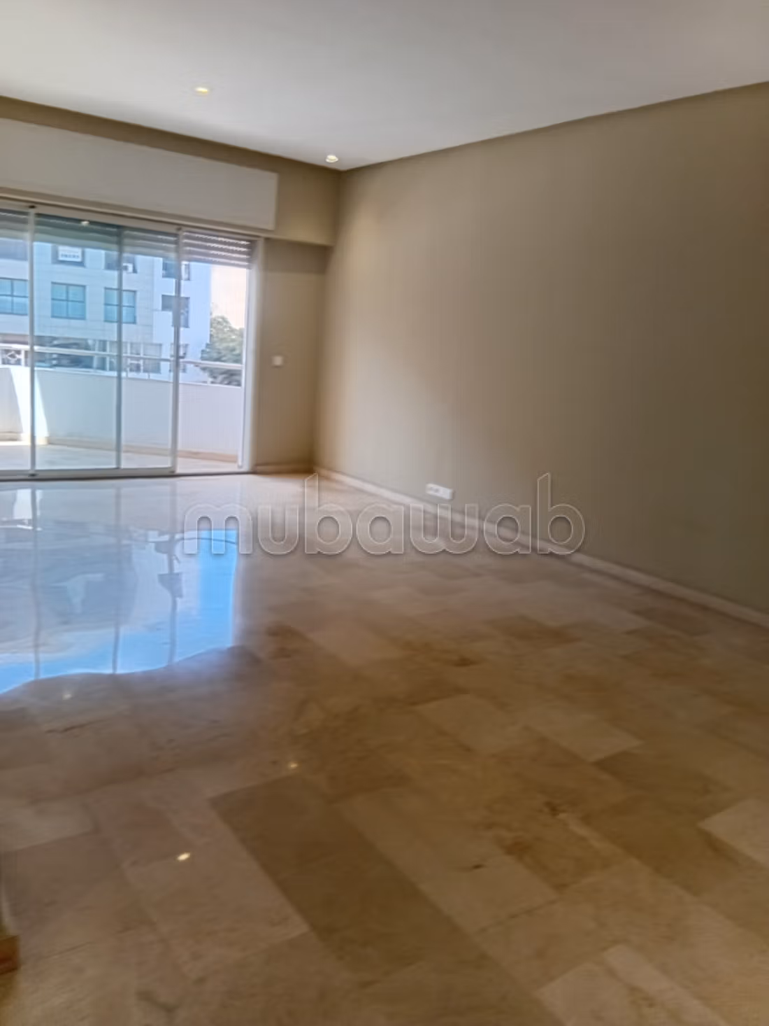 مكتب ٨٧م٢ للإيجار في الدار البيضاء — Photo 2