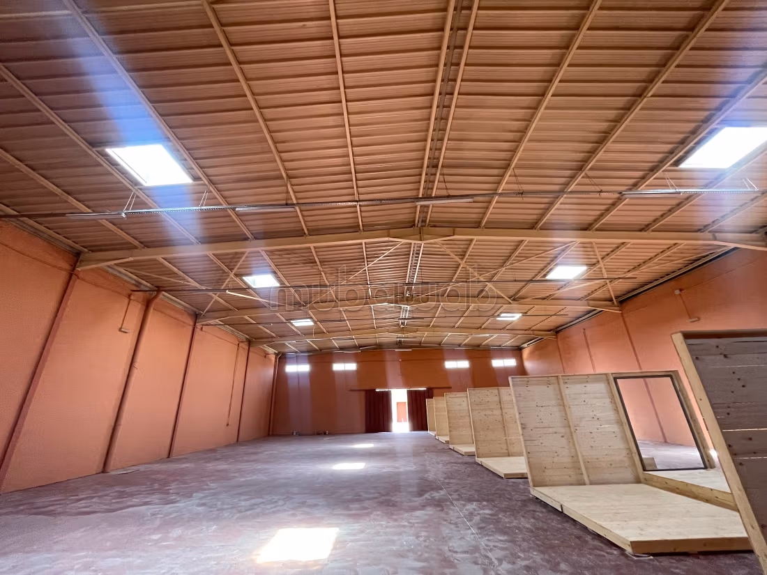 Office 600 m² for rent in Marrakech — Photo 3