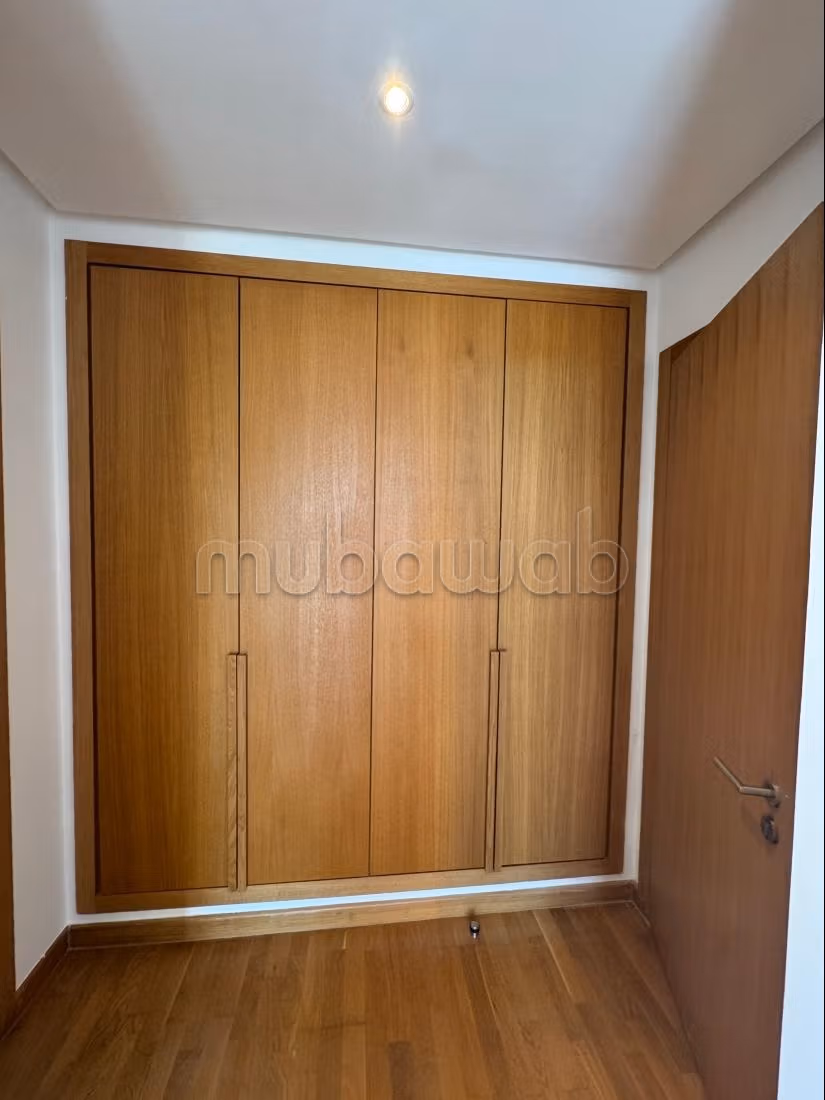 Appartement 126 m² à louer à Rabat (Souissi) — Photo 14