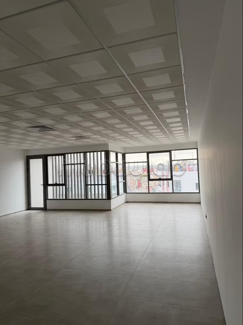 Office 75 m² for sale in Casablanca — Photo 2