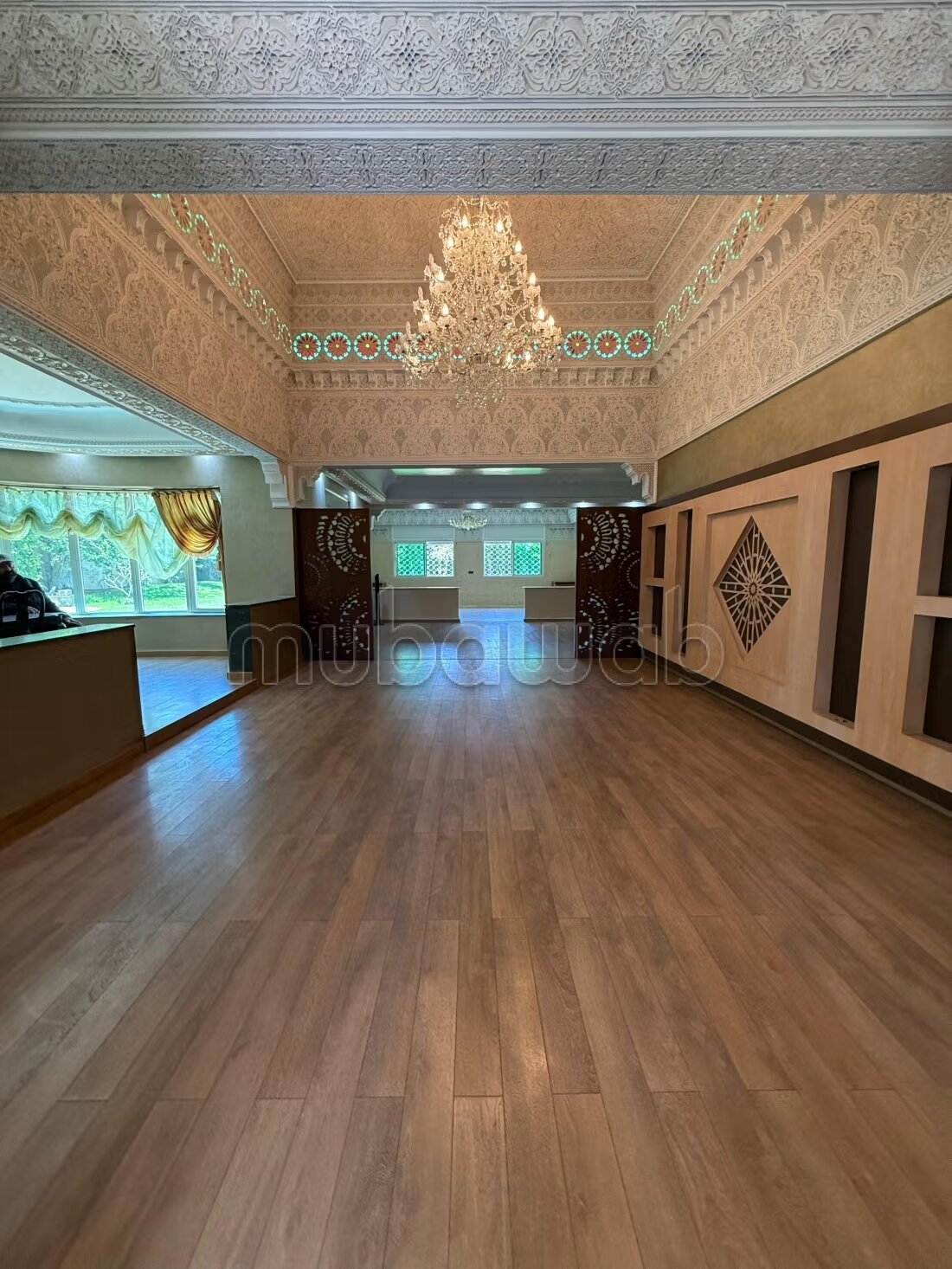 Spacious Villa 2000 m² for sale in Souissi Rabat — Photo 2
