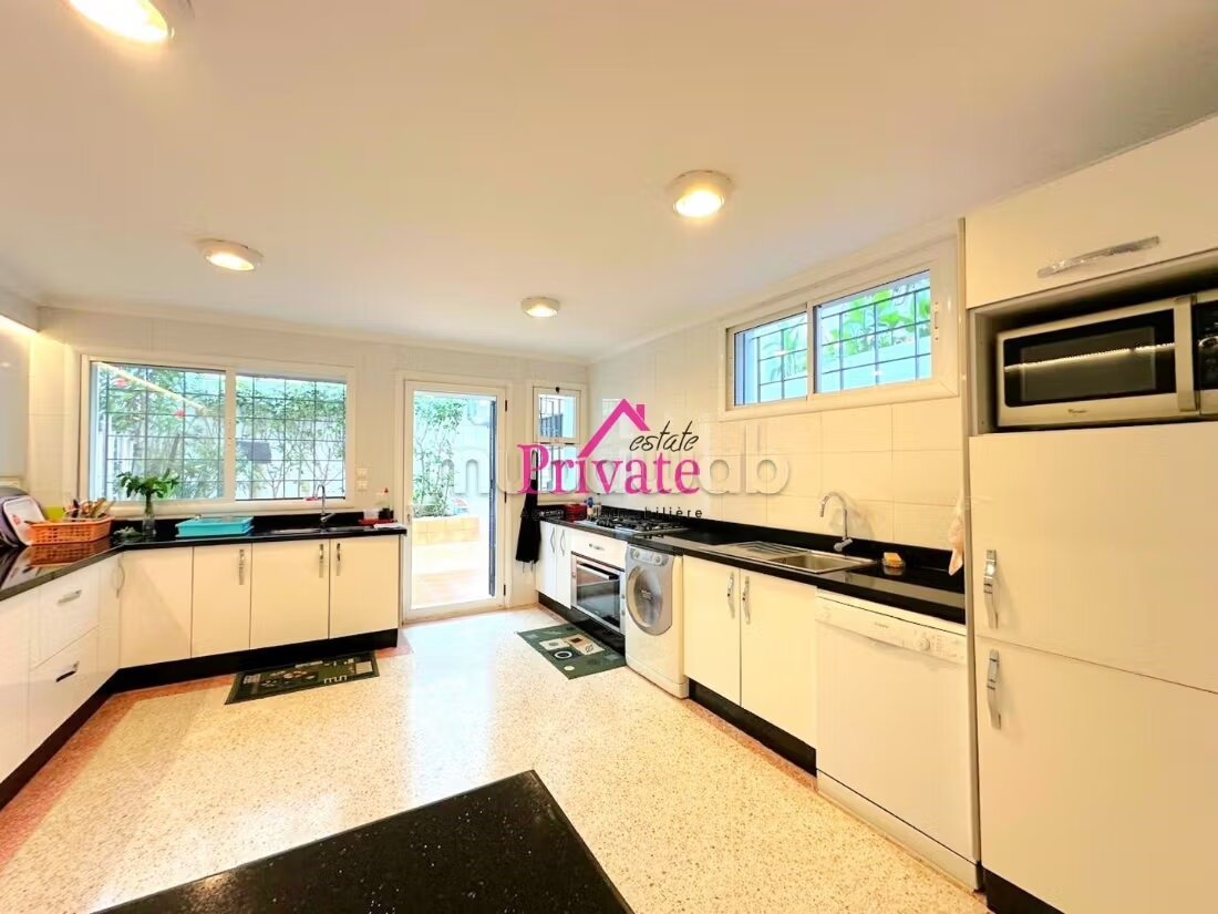 Villa for sale 1040 m² in Tangier — Photo 26