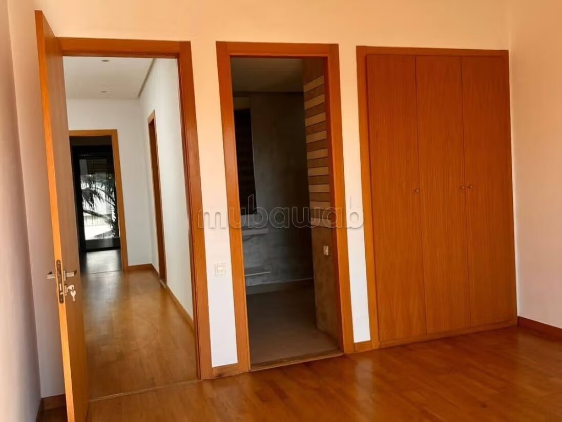 Villa 600 m² for rent in Casablanca — Photo 10