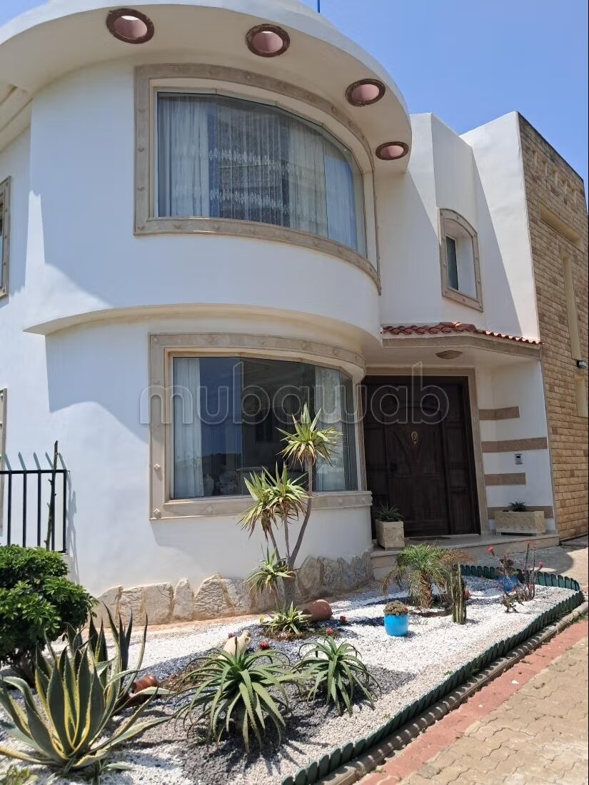 فيلا في أخكار مع vue sur la mer