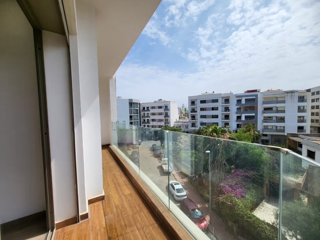 95 m² Apartment for Rent in Casablanca — Photo 2