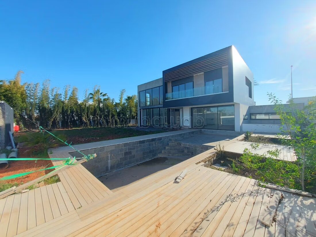 Villa 1014 m² for sale in Bouskoura — Photo 2