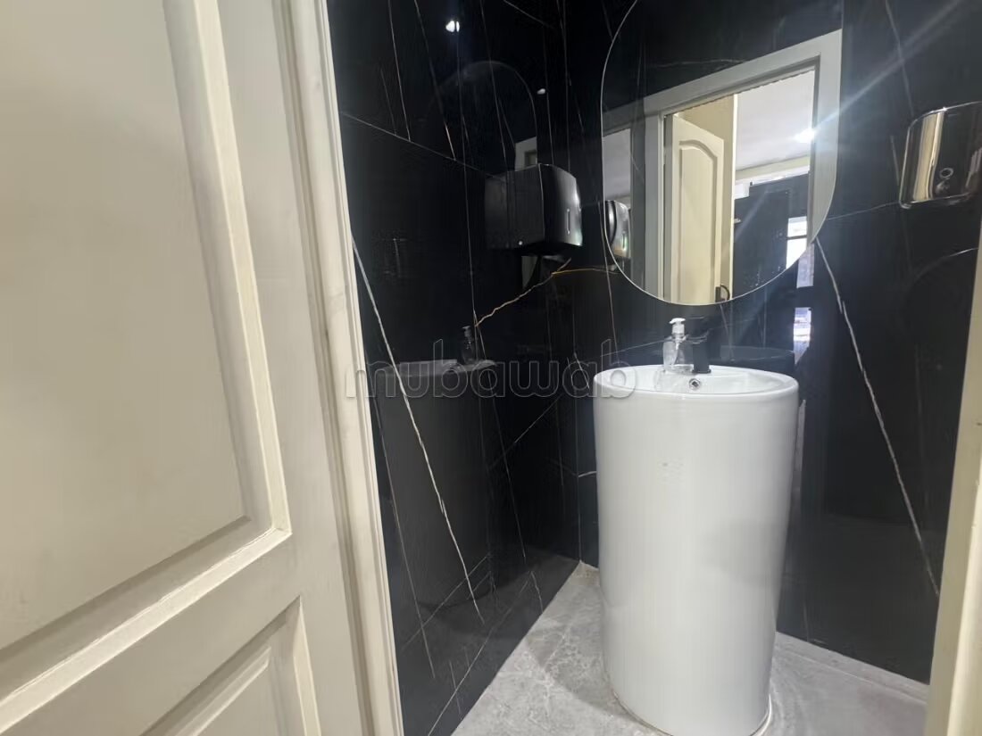 74 m² Commercial Space for Rent in Marrakech Guéliz — Photo 32