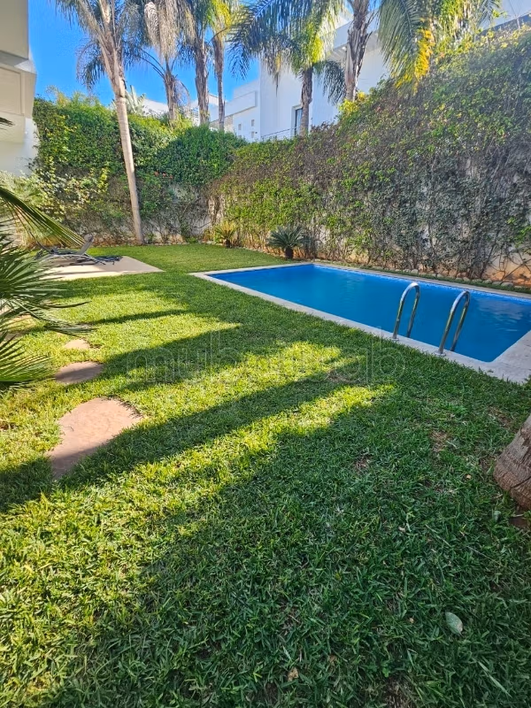 Grande villa 5 chambres 900 m2 à louer à Casablanca — Photo 4