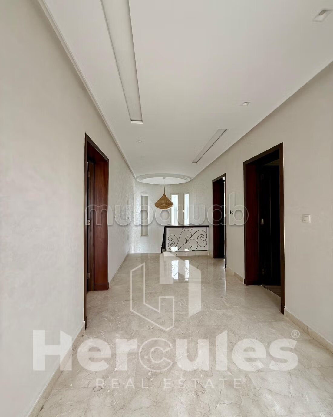 Villa 375 m² à vendre à Tanger — Photo 3