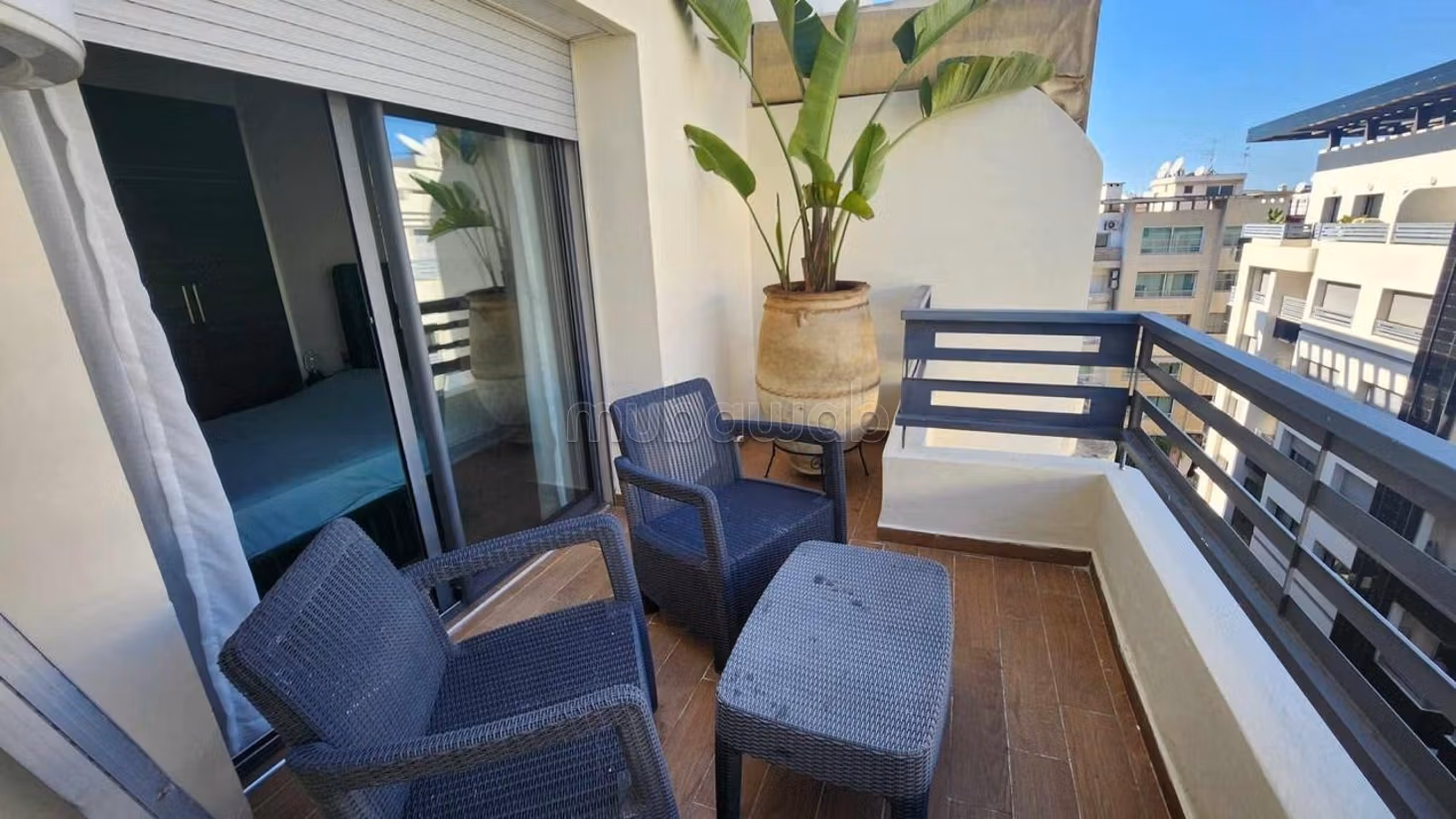 Furnished Studio 50 m² for rent in Casablanca — Photo 2