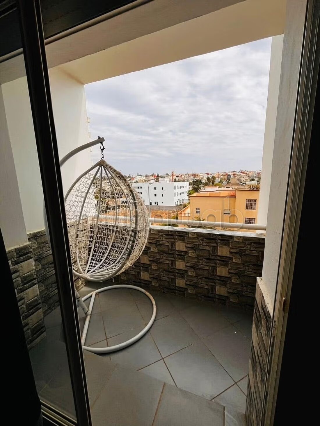 Appartement 100 m² à louer à Rabat — Photo 5