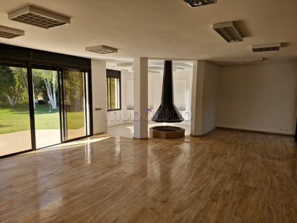فيلا 800 م² للإيجار في سويّس (الرباط) — Photo 7