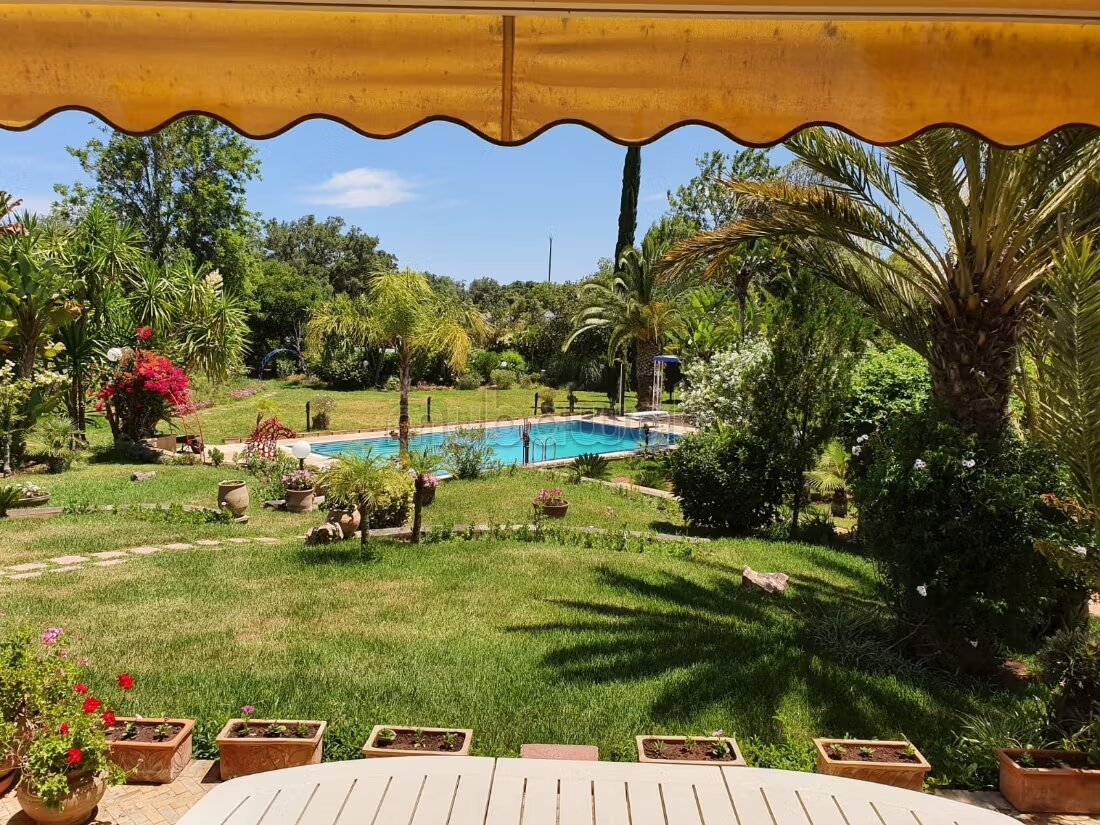 فيلا 4000 متر مربع للإيجار في الرباط — Photo 6