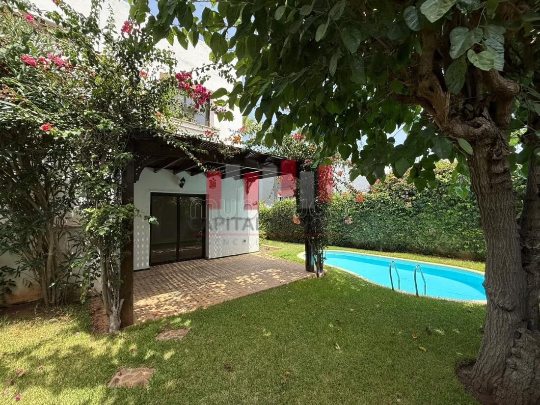 Villa 500 m² for Rent in الدار البيضاء — Photo 4