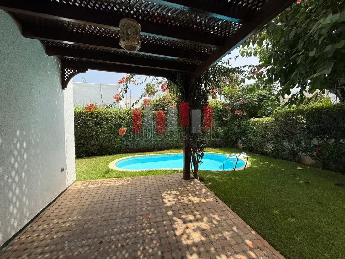 Villa 500 m² for Rent in الدار البيضاء — Photo 8