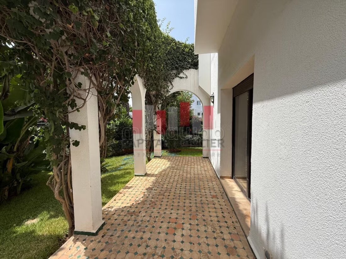 Villa 500 m² for Rent in الدار البيضاء — Photo 10