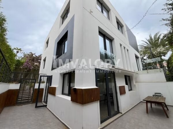 Villa 500 m² à louer à Casablanca — Photo 19