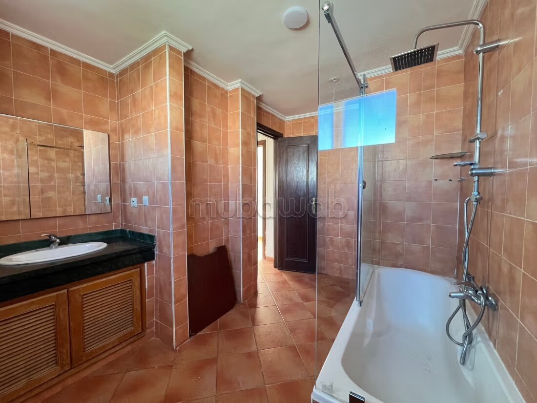 Villa 200 m² à louer à Dar Bouazza — Photo 13