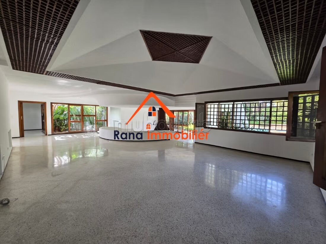 Villa 2000 m² for Rent in Rabat on Souissi — Photo 14