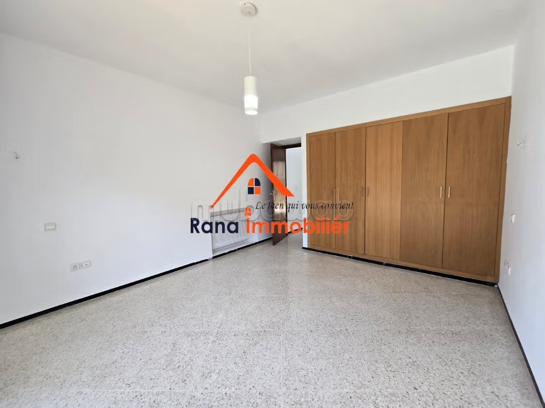 Villa 2000 m² for Rent in Rabat on Souissi — Photo 28